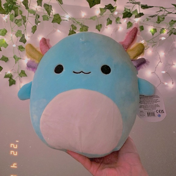 five below axolotl